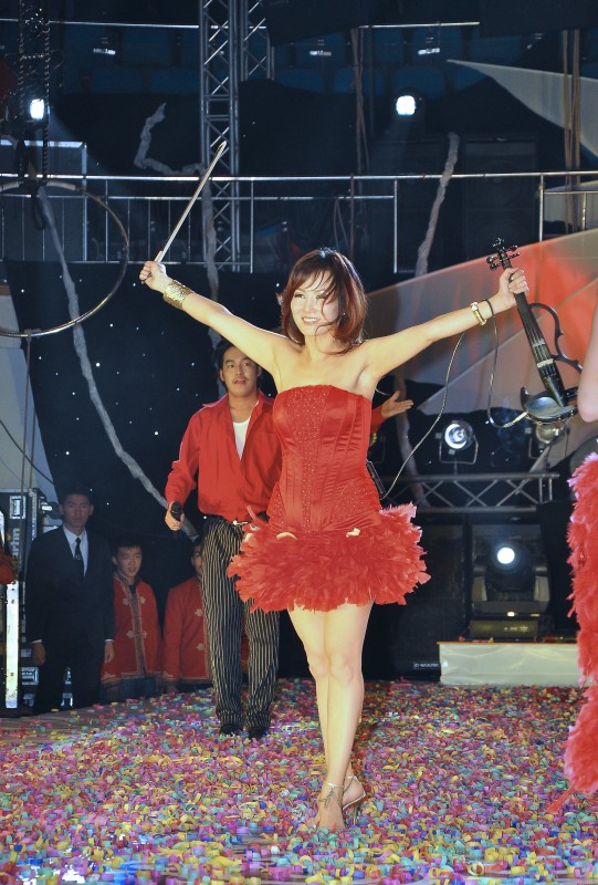 Эгэл бус эрхэмсэг Дээгий